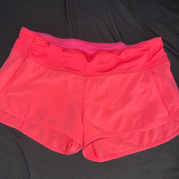 Lululemon Athletica Women's Size 8 Pink Athletic 2.5” Low Rise Speed Up Shorts - Picture 2 of 6